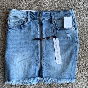 NWT- Denim short skirt with zipper size Small